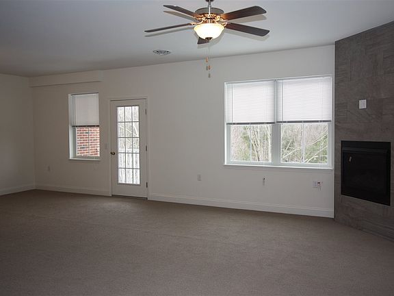 4th image of 3 Kilburn Ct APT 201