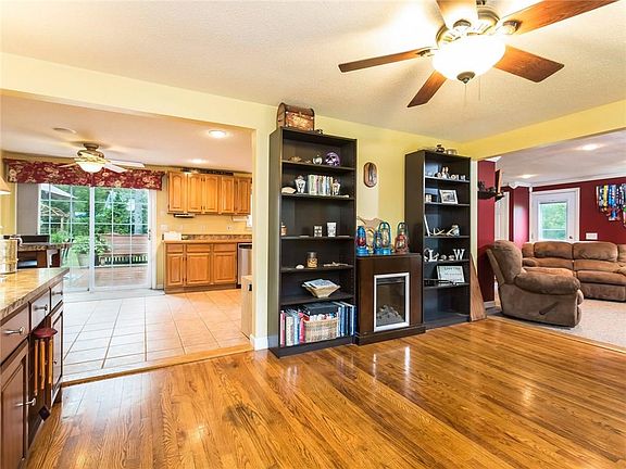 4th image of 21 Rawlinson Dr