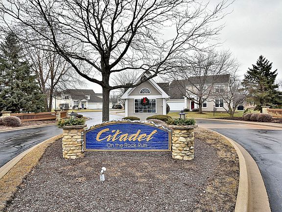 4th image of 1461 Citadel Dr #1461