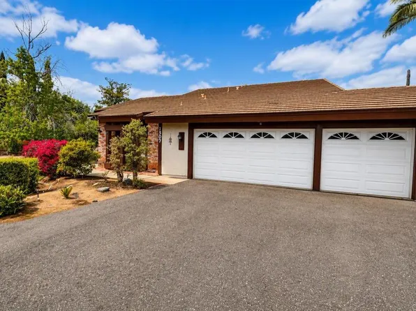 1507 Woody Hills Dr, El Cajon, CA 92019