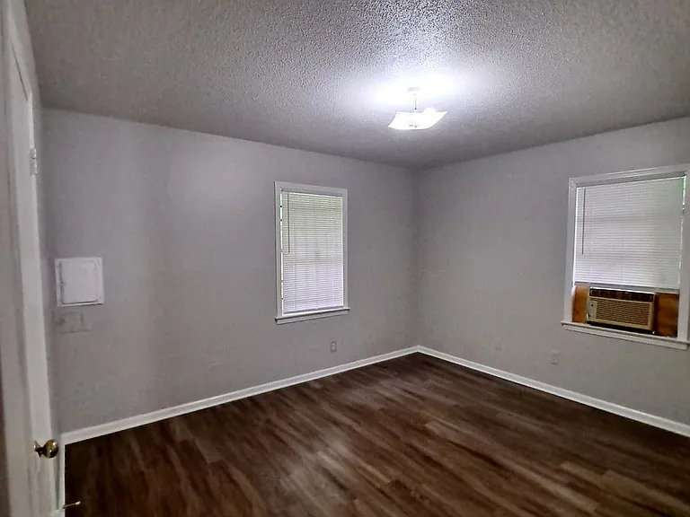 2972 Hale Ave — Photo 7