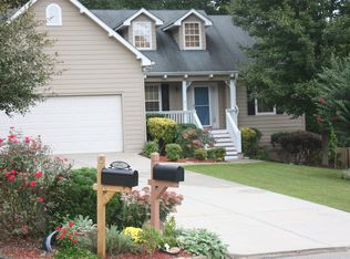 8855 Baycreek Ln, Gainesville, GA 30506