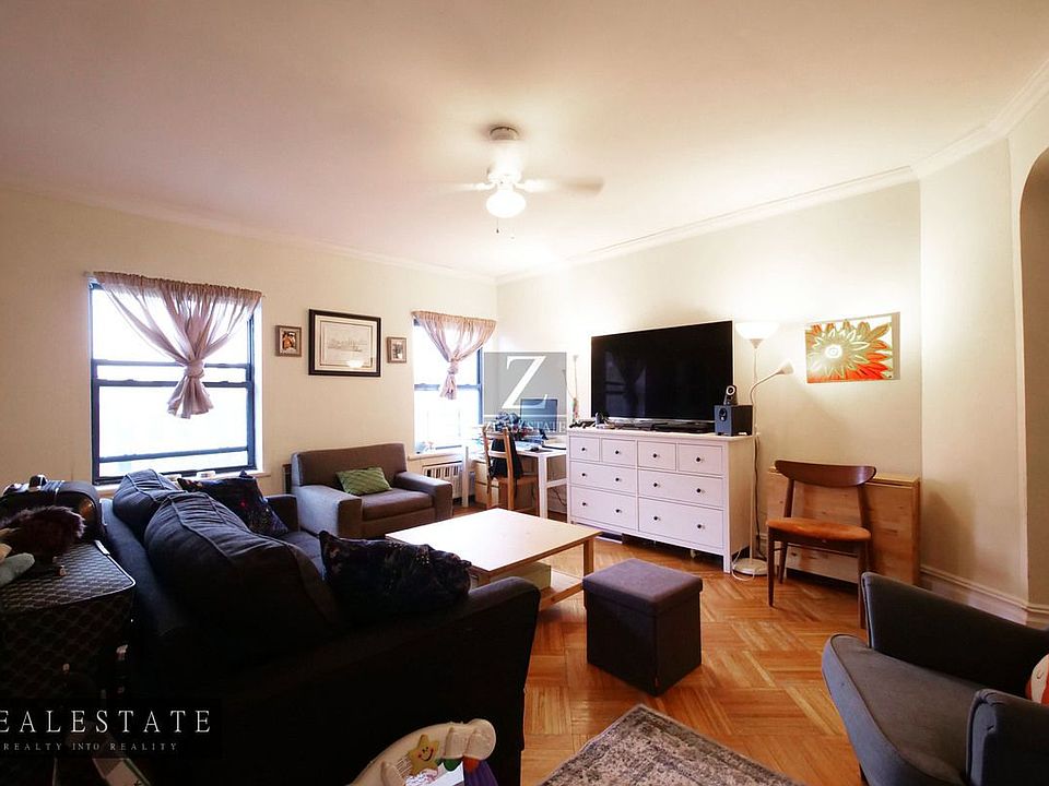 1st image of 210 Park Pl APT 5C