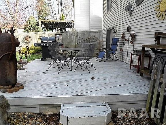 4th image of 5507 N Leawood Ct