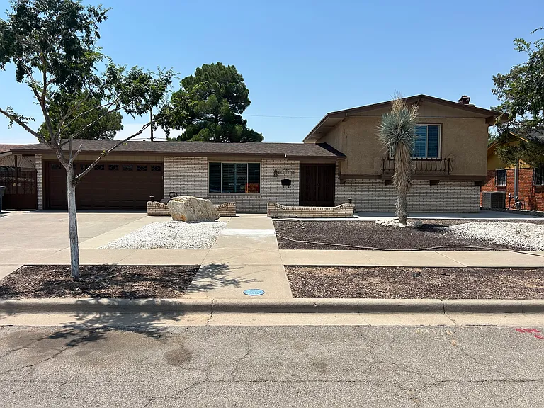 8808 Shaver Dr — Photo 1