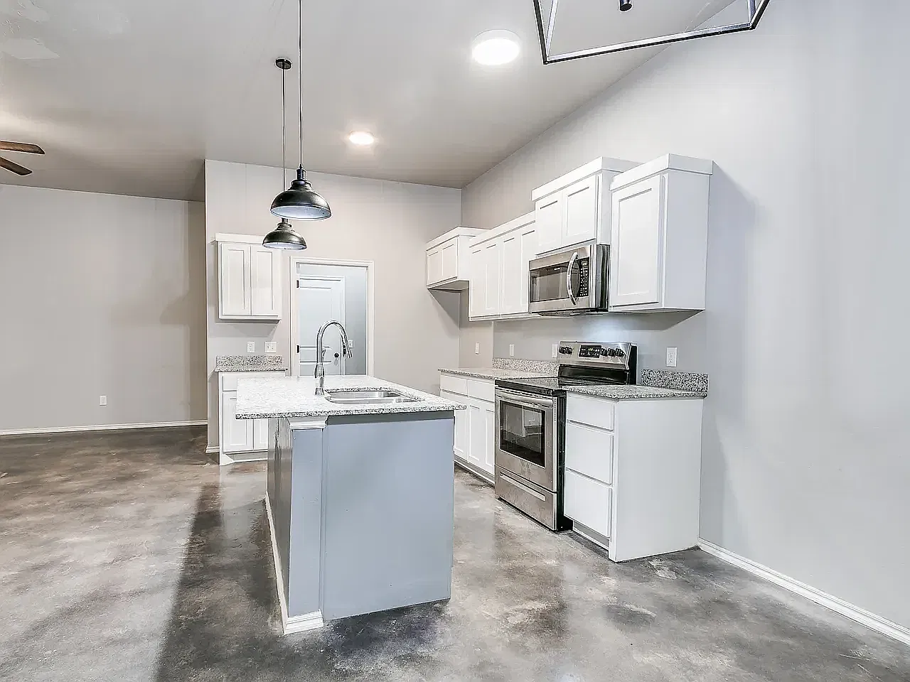 3 bed, 1246 sqft, $1,495 — Photo 3