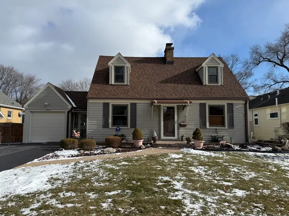 3437 McCormick Ave, Brookfield, IL 60513