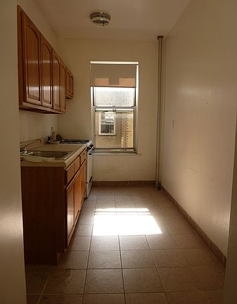 5th image of 263 Eastern Pkwy APT 4F
