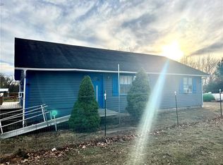 13538 E Mission Rd, Nevada, MO 64772