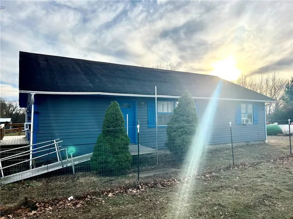 13538 E Mission Rd, Nevada, MO 64772