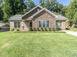 5033 Kyle Ln NW, Huntsville, AL 35810