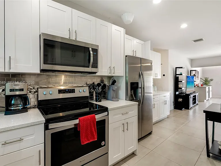1526 SW 20th Ave — Photo 12