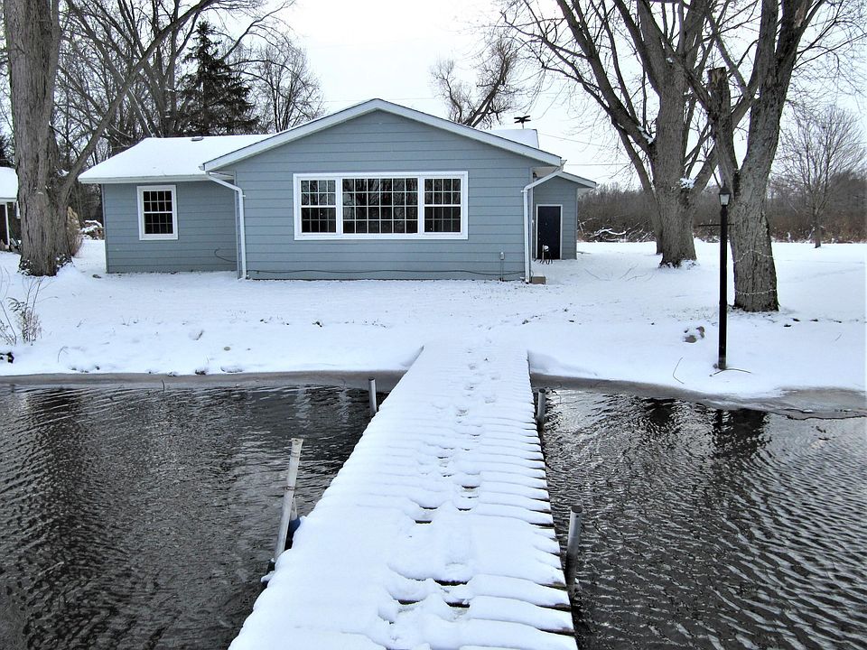 1st image of 7101 S Pickerel Lake Dr