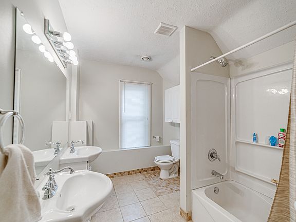 4 bathroom_10312022