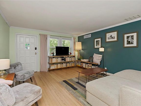 4th image of 8001 Mercier St