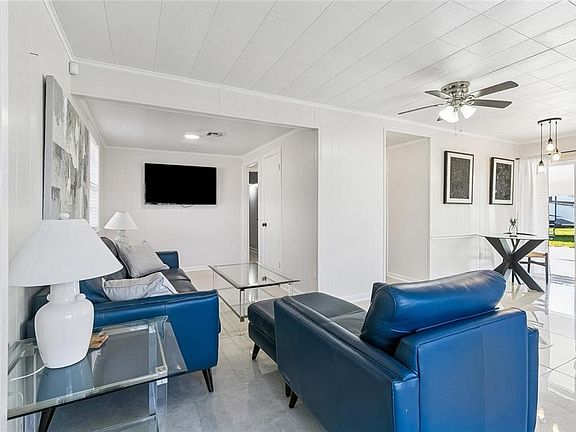 4th image of 2628 Cardinal Dr