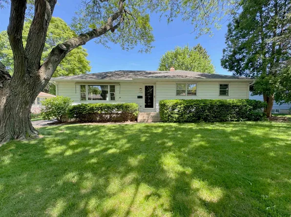 1722 Sachtjen St, Madison, WI 53704