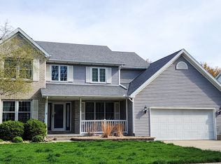 3102 Eagle Crest Rd, Bloomington, IL 61704