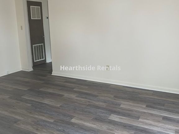 5th image of 301-B Shiloh Dr