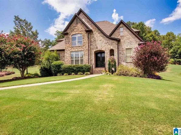 1100 Long Leaf Lake Dr, Helena, AL 35022