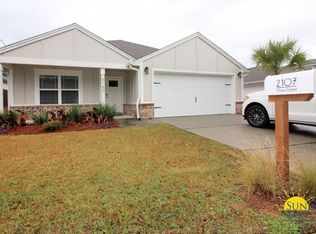 2107 Nina St, Navarre, FL 32566