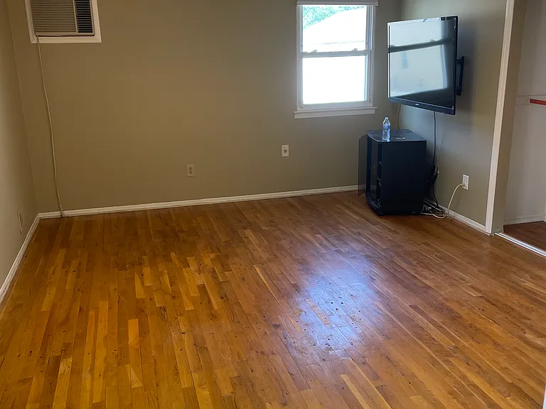 12 Steers St #1 — Photo 8