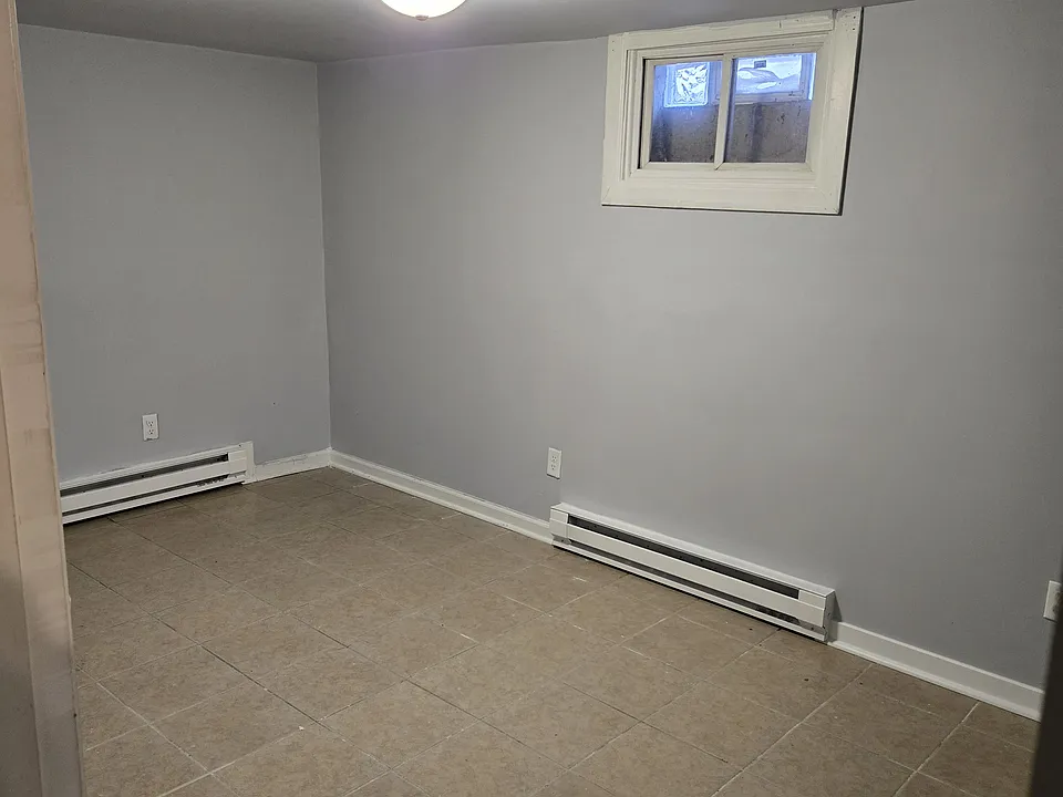 148 S Washington Ave #3