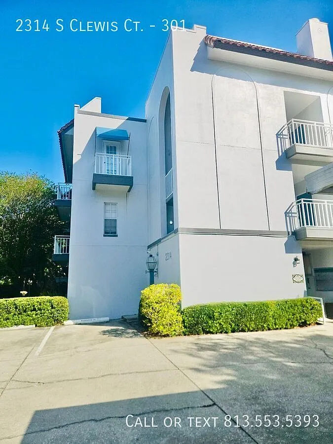 Building Photo - 2314 S Clewis Ct #301