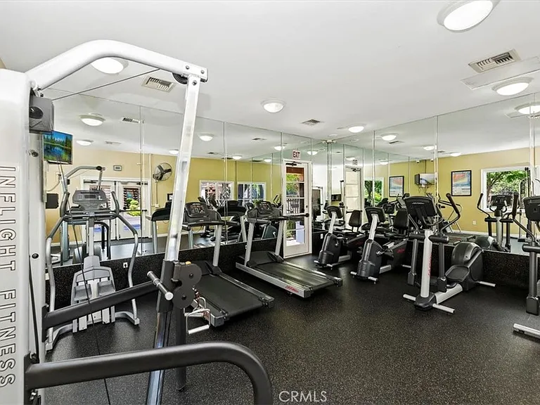 43065 Avola Ct — Photo 33