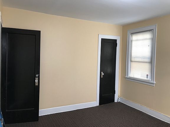 5th image of 11015 Colfax St