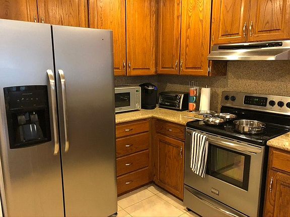 5th image of 6244 Camelot Dr