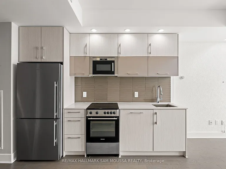 255 Bay St #1208 — Photo 12