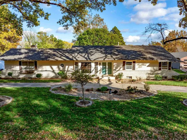 500 S Circle Lake Rd, Wichita, KS 67209