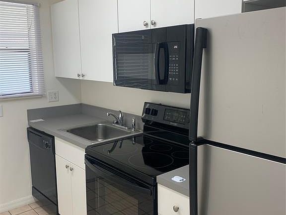 3rd image of 18 Oriole Cir #B