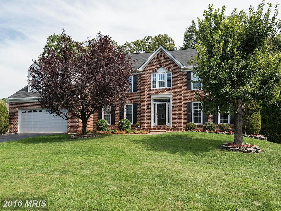 1st image of 8603 Oak Brook Ln