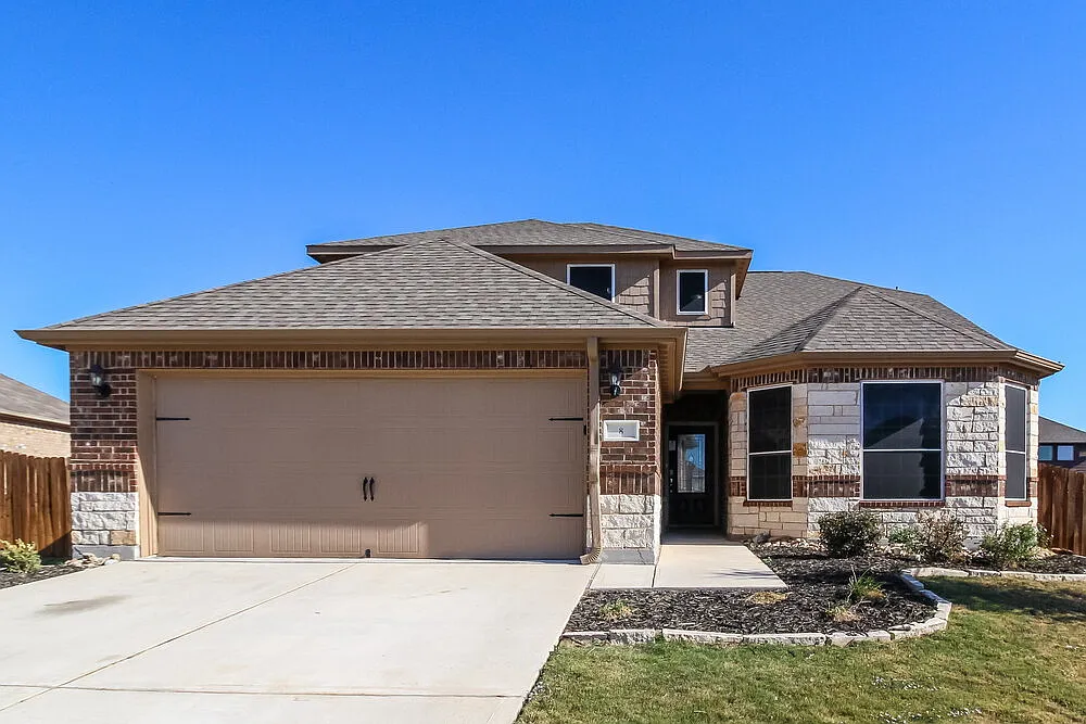 4 bed, 2.5 bath, 2255 sqft, $2,375 — Photo 1