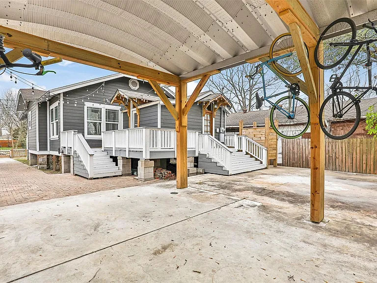 4731 Woodside St — Photo 10