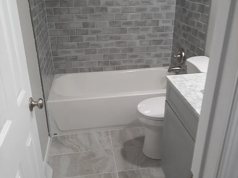 831 N Hamilton St #1 — Photo 6