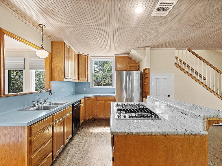 1700 Virginia Ave — Photo 9