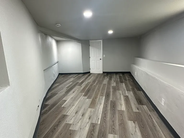 2339 Van Ness Ave #B — Photo 24