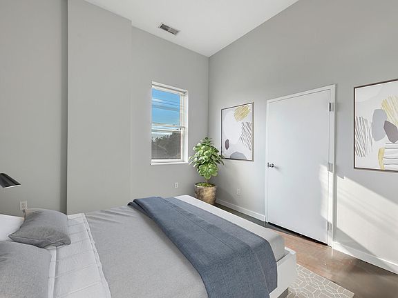 3rd image of 462 Whittier St APT 205