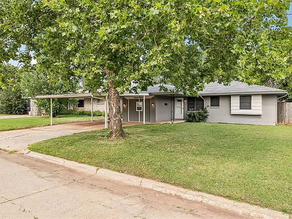 2nd image of 1112 Berwyck Dr