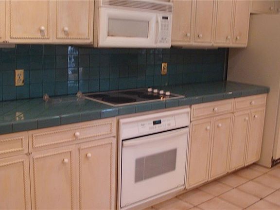 4th image of 4703 Frankfort Ave