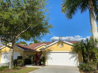 6104 Mandalay Cir #65, Naples, FL 34112