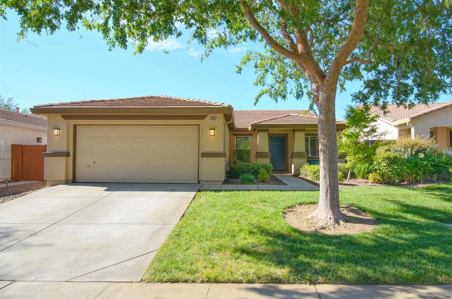 4260 Castleton Cir photo 1