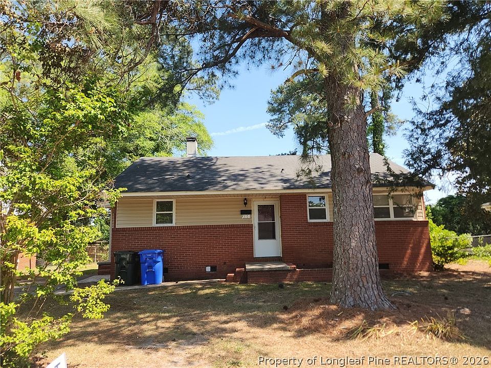 1st image of 469 McBain Dr