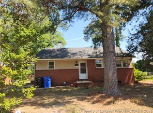 469 McBain Dr, Fayetteville, NC 28305