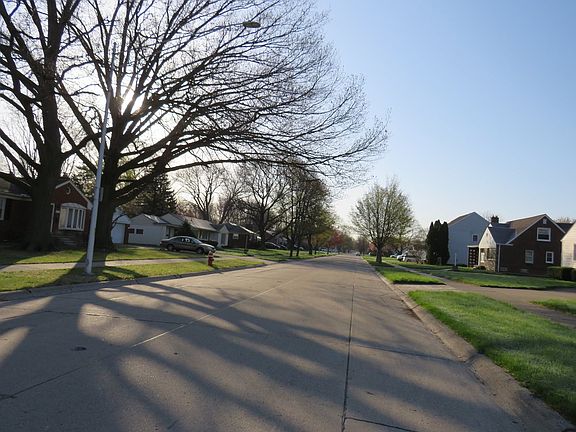 5th image of 18920 Old Homestead Dr
