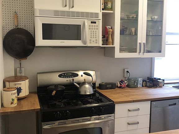 5th image of 90 Waldo Ave #2
