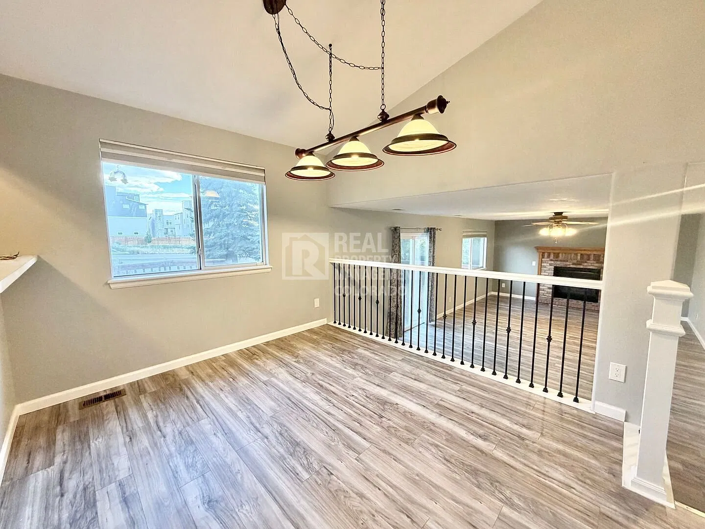 Spacious 4-Bedroom Home with Fenced Yard & 2-Car Garage — Photo 3